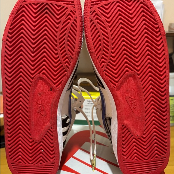 Terminator Tenesee Tigers Nike High-Tops with Blue Swoosh and Zebra Pattern Mens